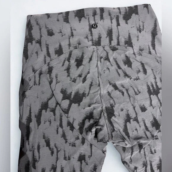 Lululemon InStill High-Rise Tight Activewear Leggings 25” Size 4 - Picture 7 of 9